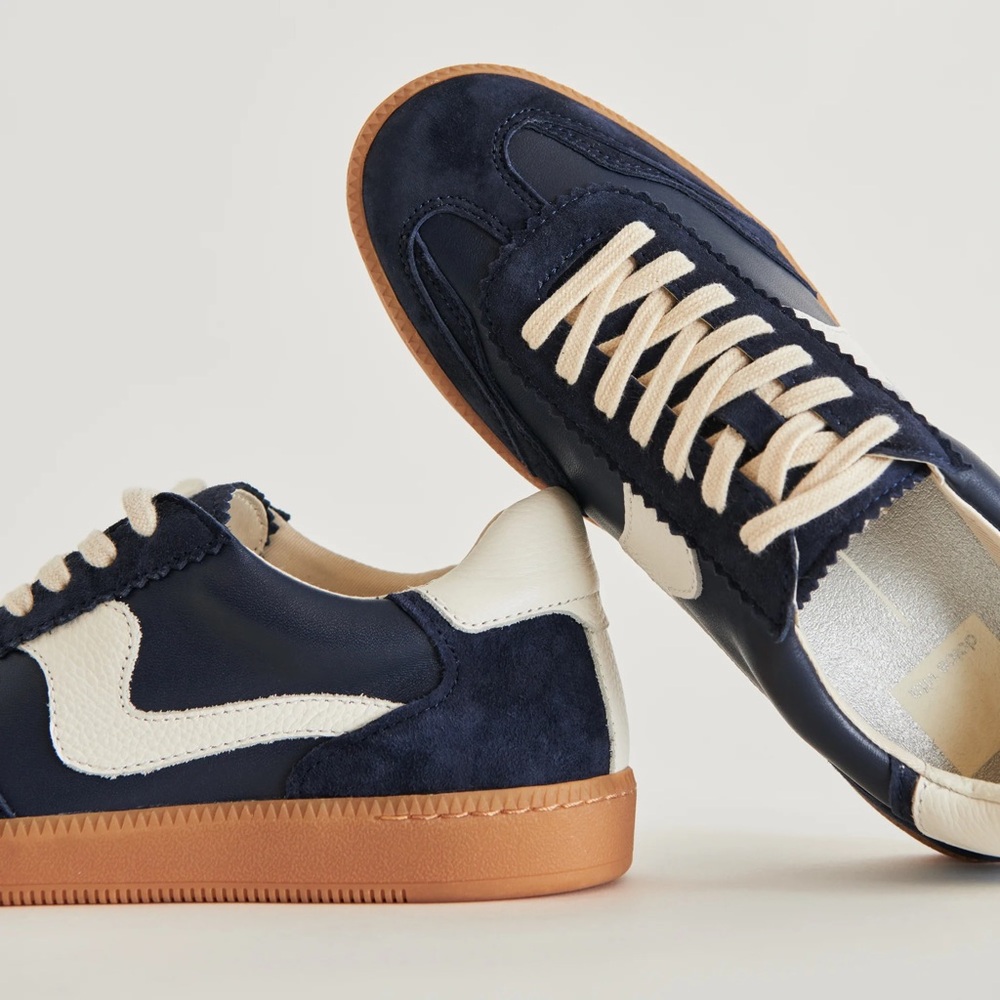 Dolce Vita Notice Sneakers - size 8